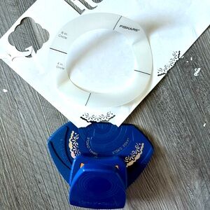 Fiskars circle border punch